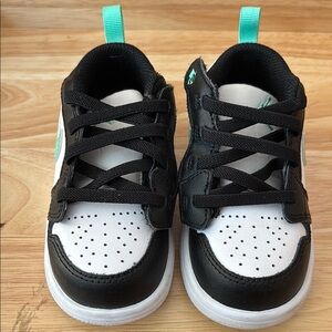 NIKE Kids Black, white and mint green Sneakers
